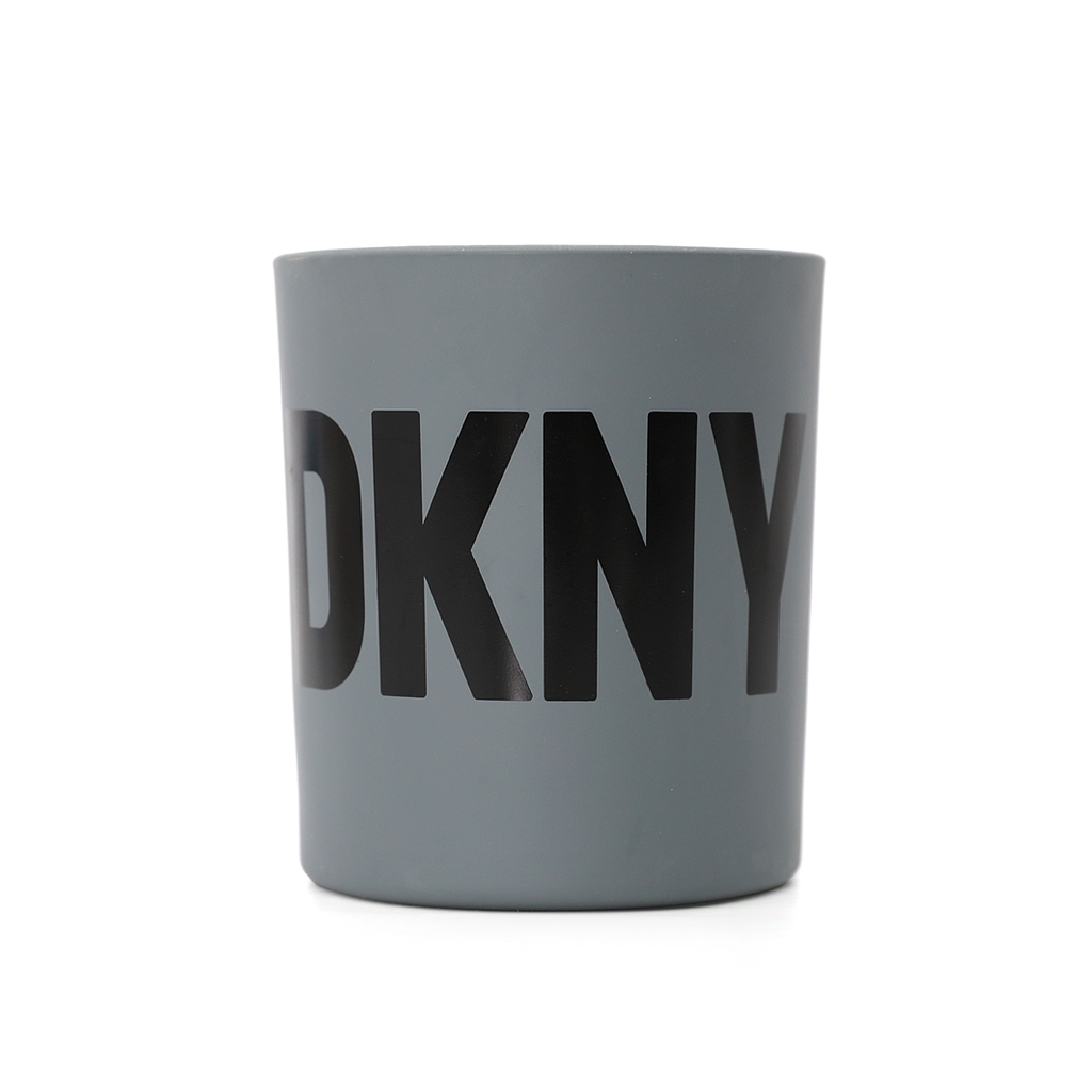 DKNY Vanilla Woods Scented Candle With One Wick 11oz