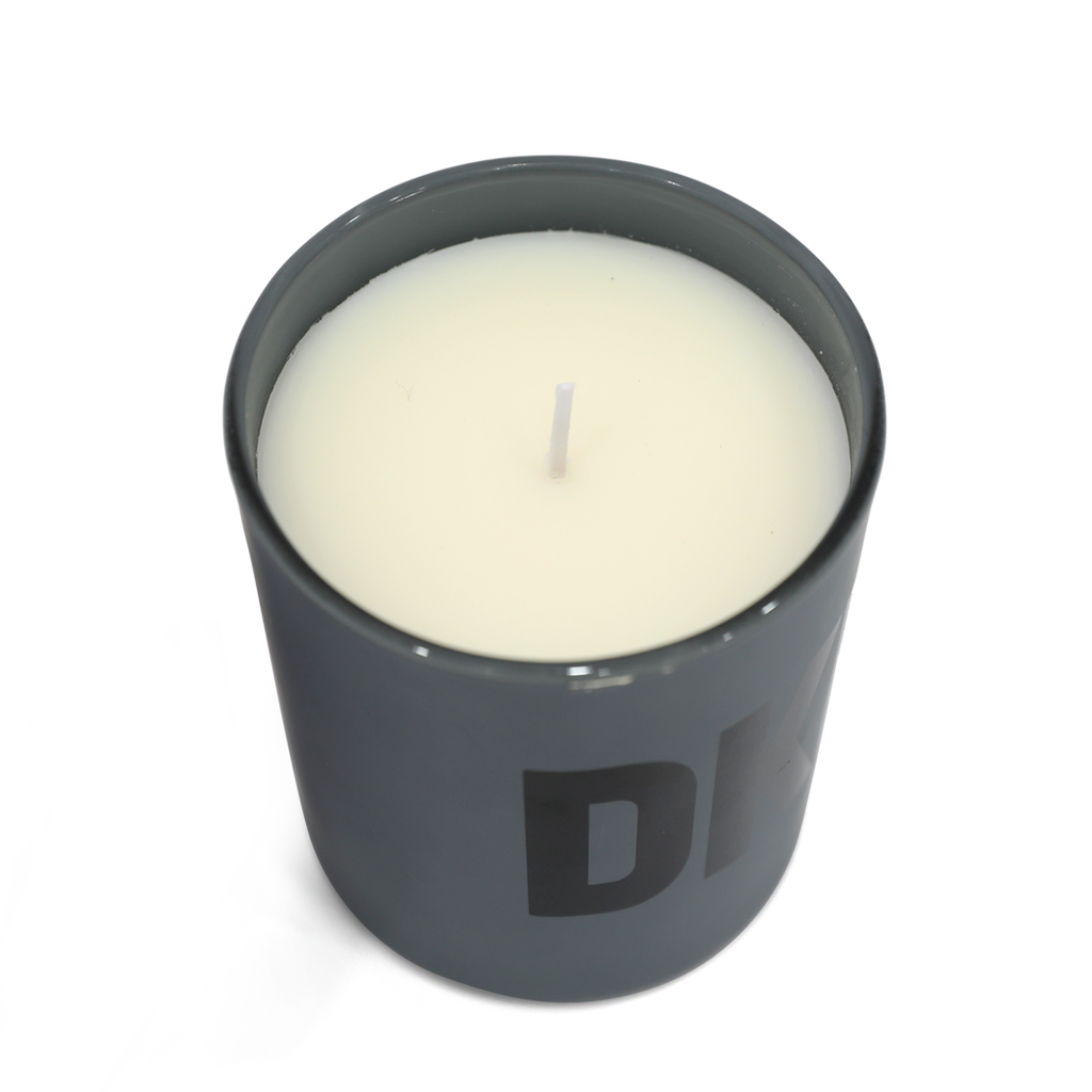 DKNY Vanilla Woods Scented Candle With One Wick 11oz